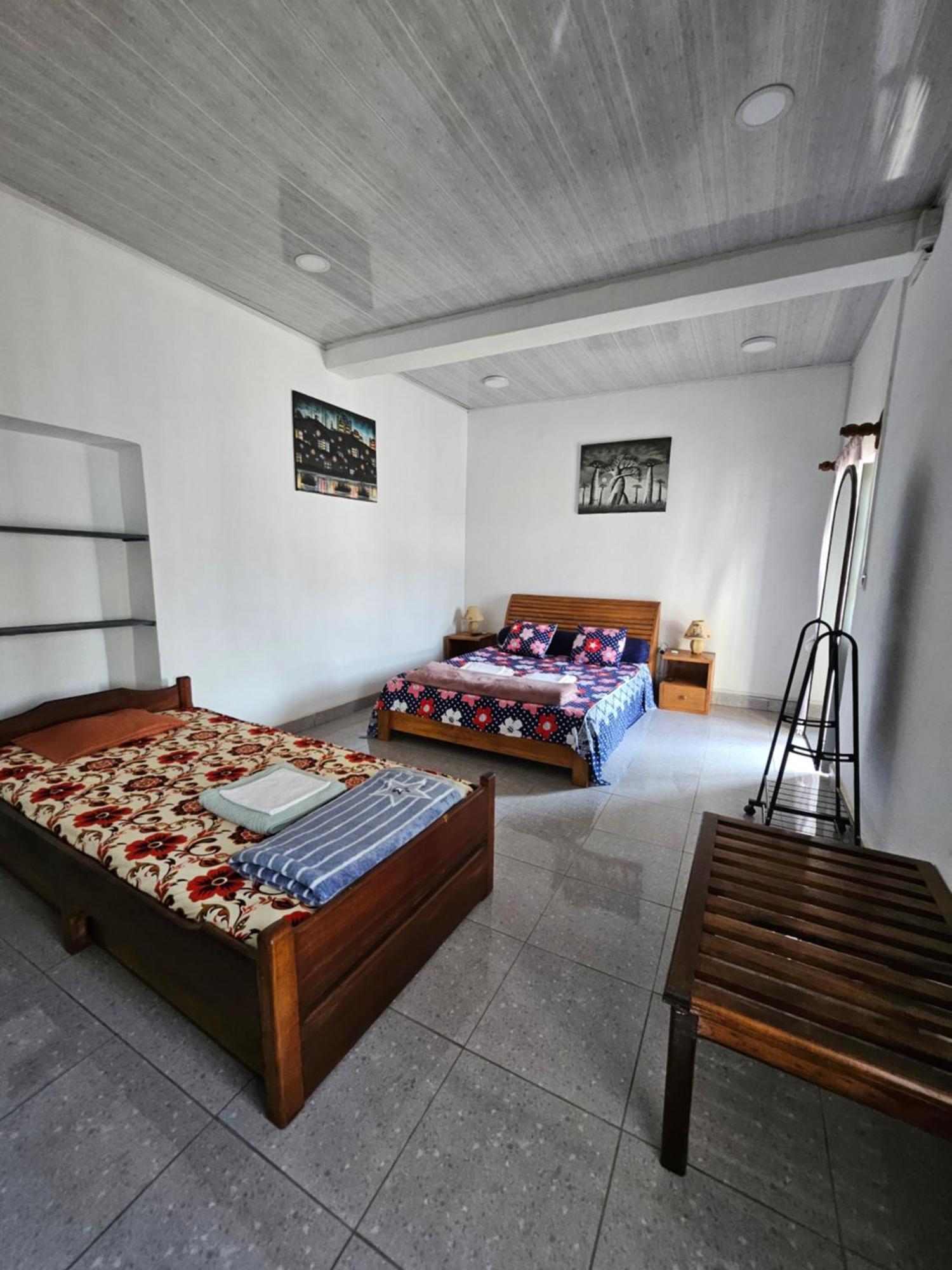 Chez Joel Bed & Breakfast Antsirabe Exterior photo