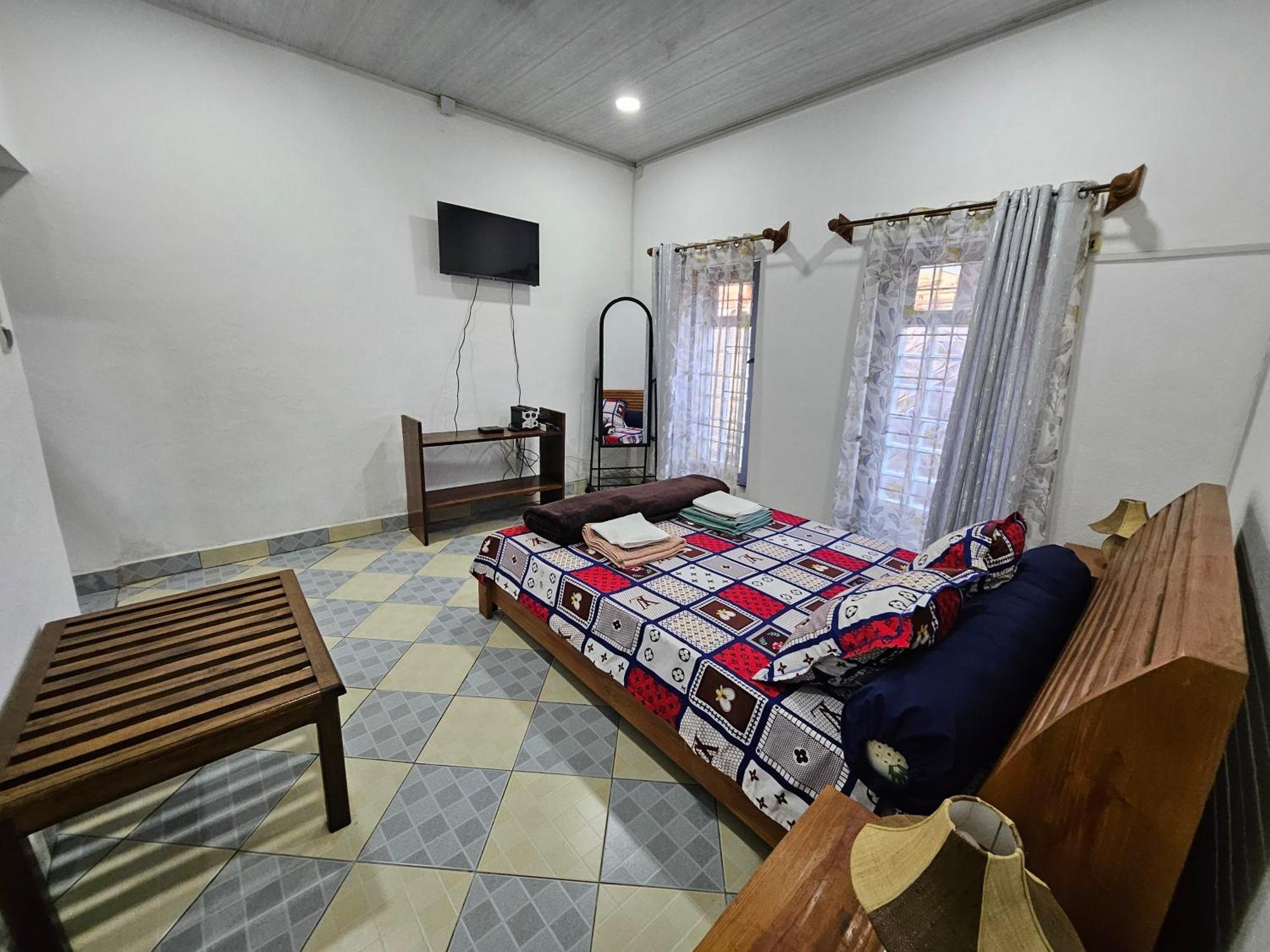 Chez Joel Bed & Breakfast Antsirabe Exterior photo